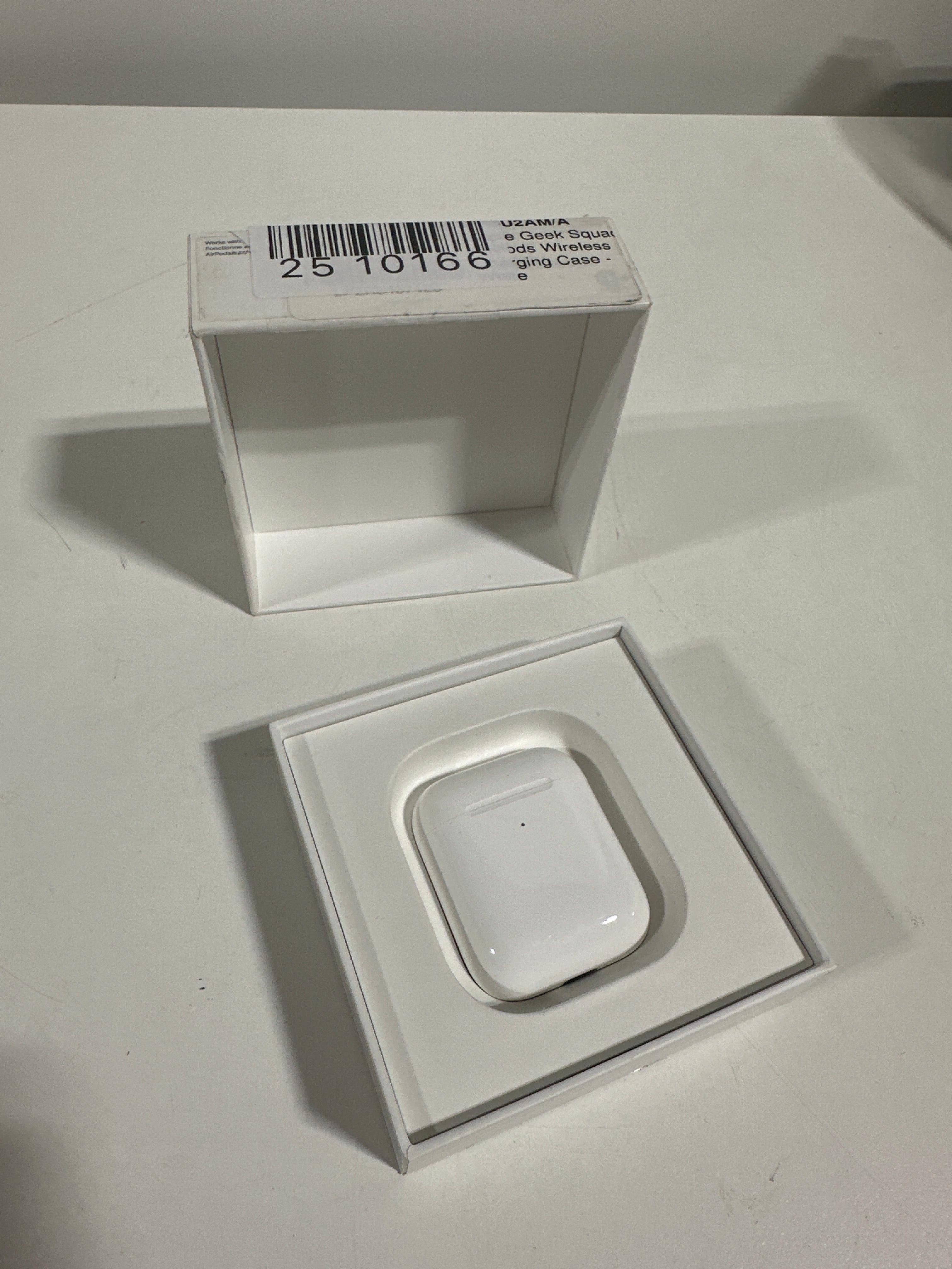 Apple - AirPods Wireless Charging Case - White - *Headphones & Tech Accessories