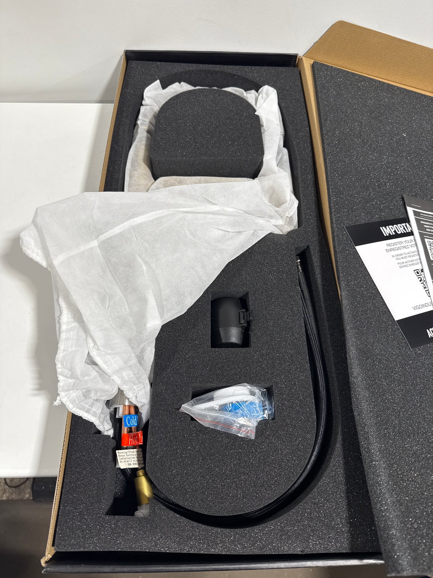 Vigo VG02052 Edison 1.8 GPM 20" H Single Handle Single Hole Pre-Rinse Pull Down Kitchen Faucet Matte Brushed Gold