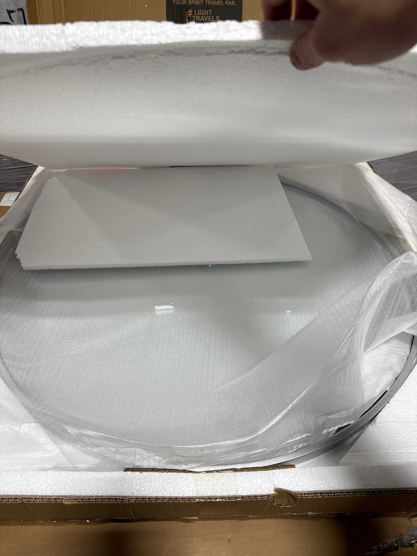 Elegant Decor Eternity 32" Round Metal Frame Mirror in Silver