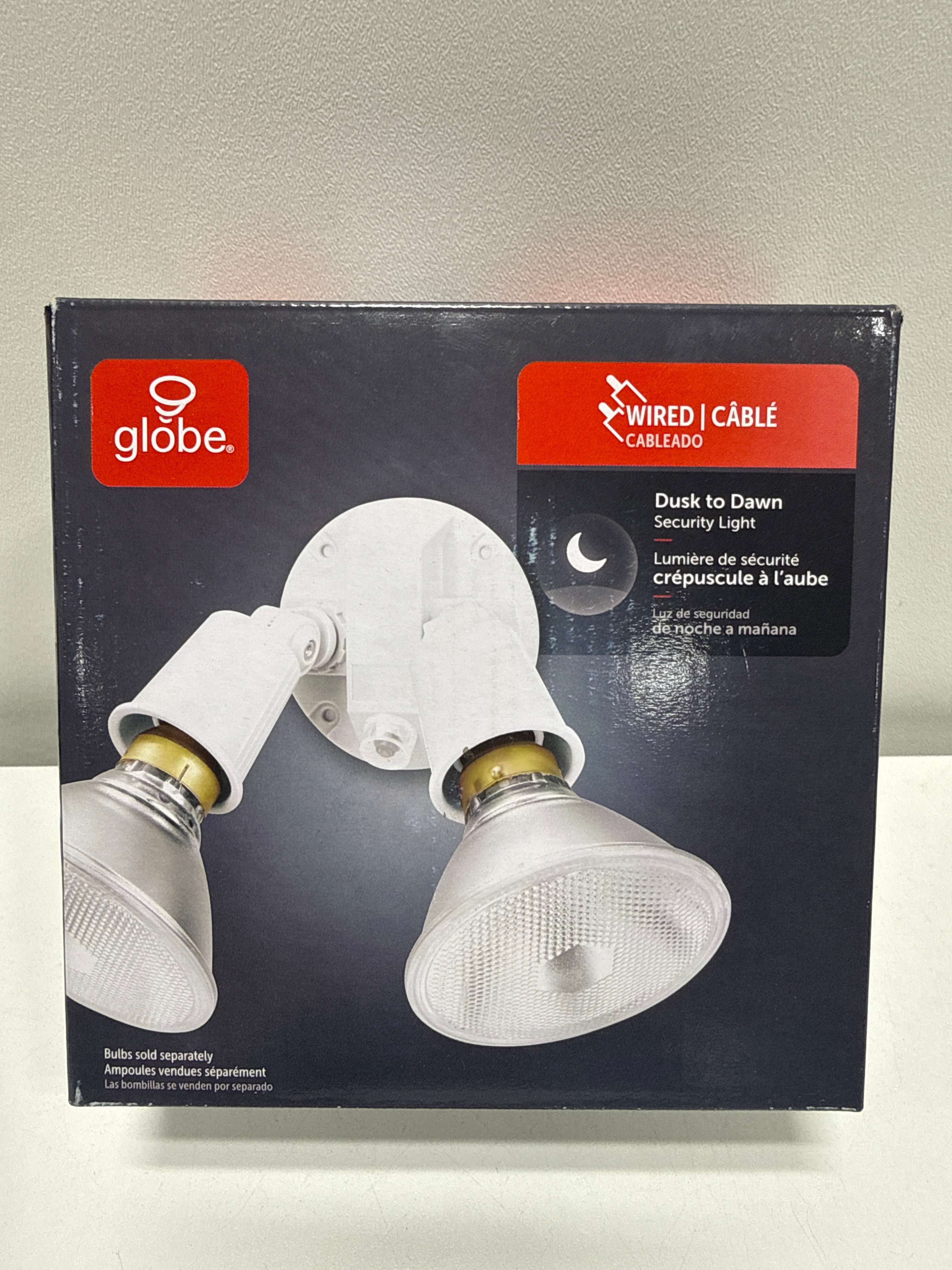 Globe Dusk-to-Dawn Swivel Arm Security Light