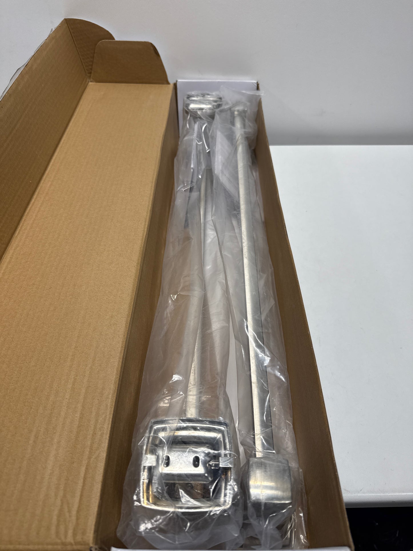 2 x Kohler Riff 24 in. Single Towel Bar in Vibrant Brushed Nickel