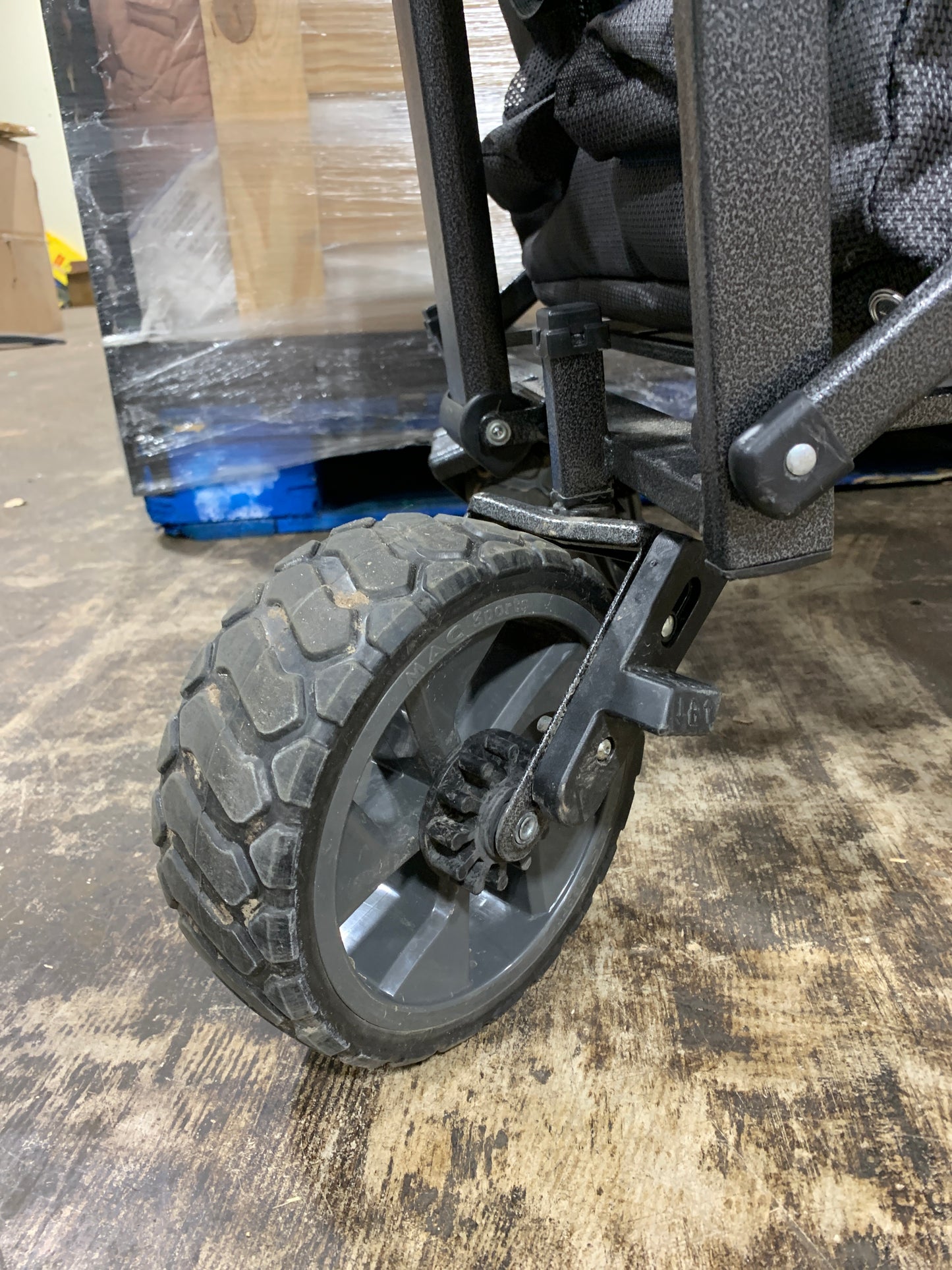 Used Defect Mac Sports XL Folding Wagon with Brakes