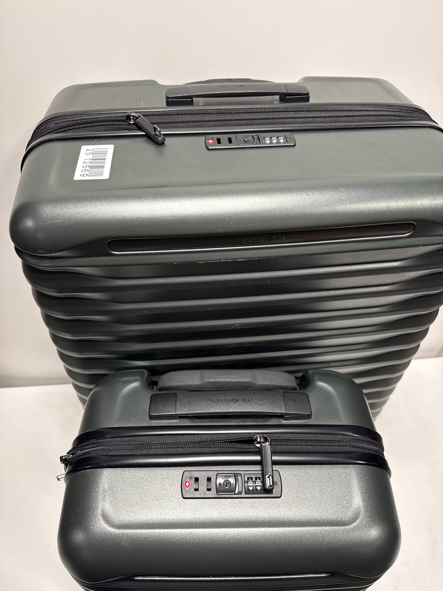 Used Samsonite Element XLT 2.0 Luggage Set 2 Piece Forest Green