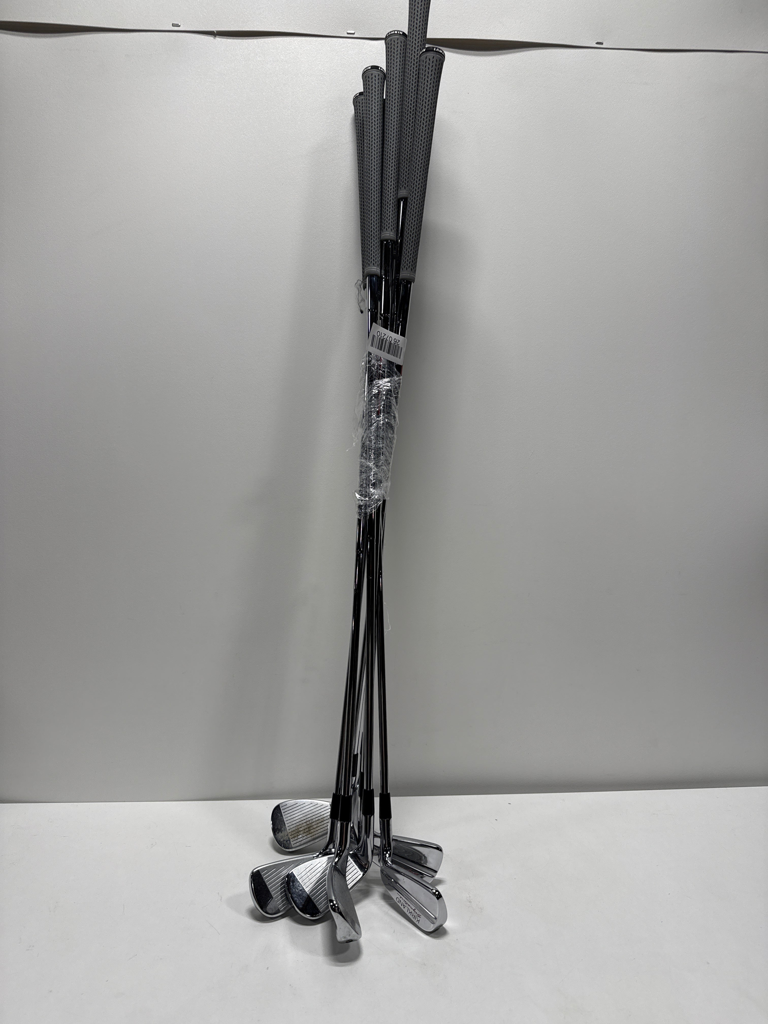 Used Kirkland Signature 7-piece Players Iron Set, Right Handed Regular