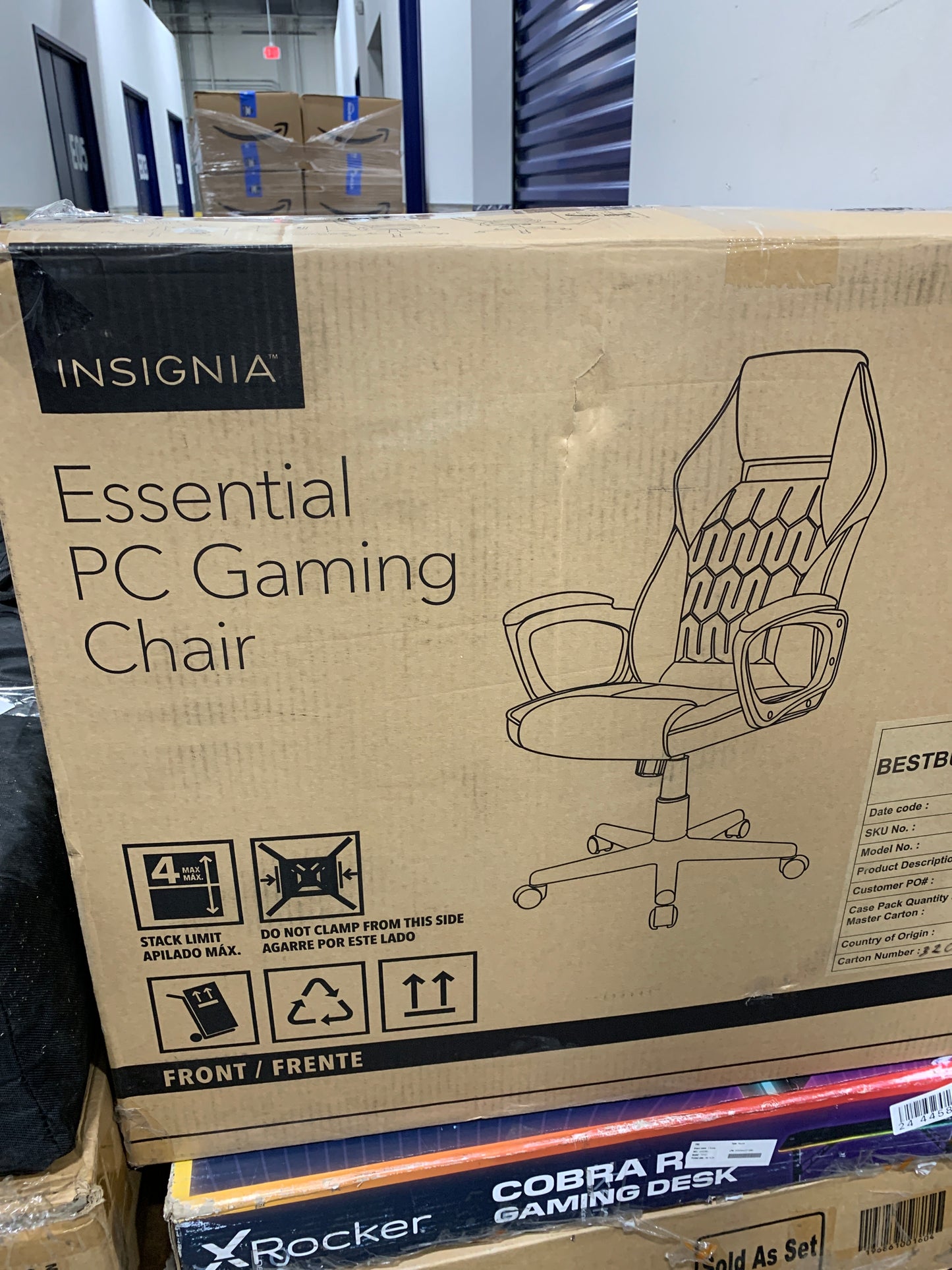 Insignia - Essential PC Gaming Chair - Black