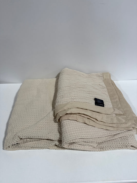 2 Jennifer Adams Cotton Waffle Throw,