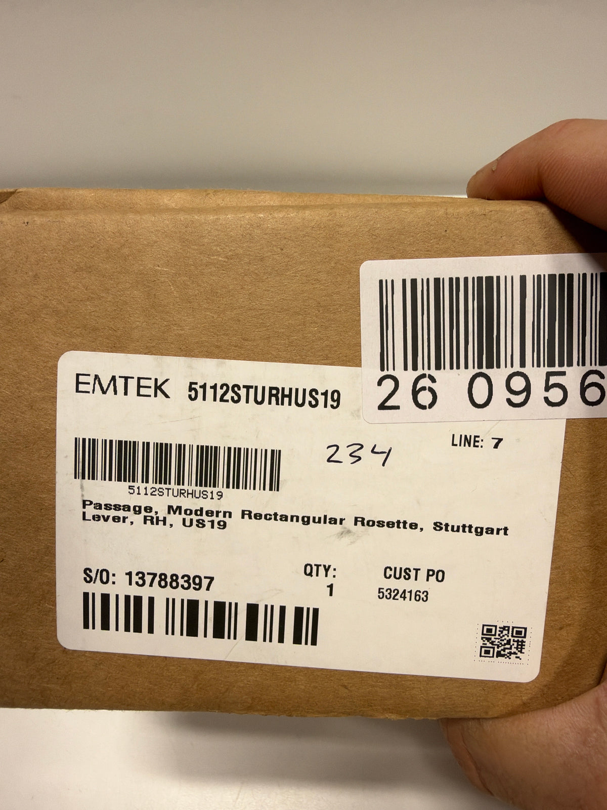 EMTEK Modern Rectangular Rosette Passage Set with Matching Finish Stuttgart Lever - 5112STURHUS19 - Righ