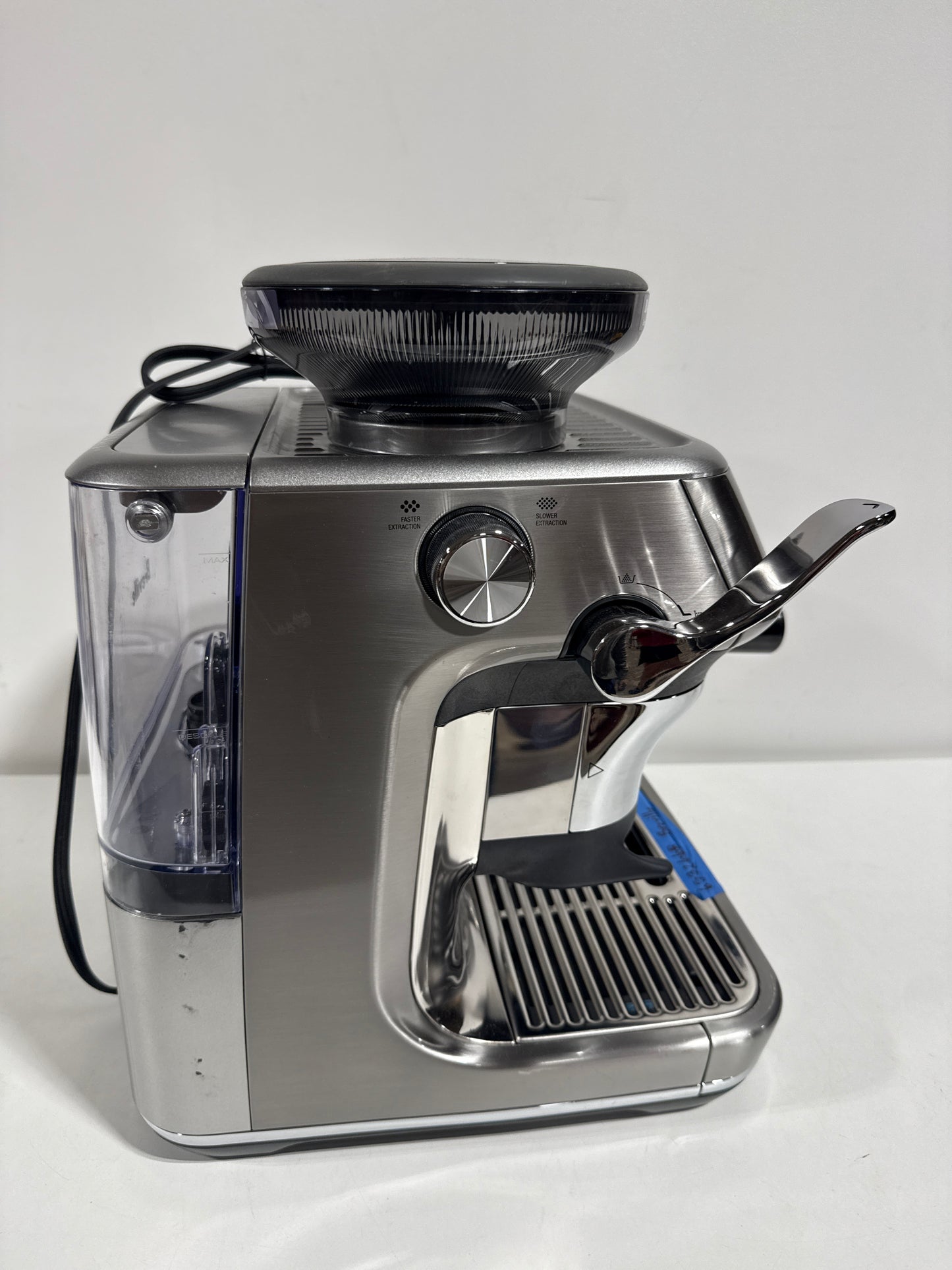 Scratch & Dent Breville the Barista Touch Impress Espresso Machine with Grinder & Milk Frother, Espresso Maker with Assisted Tamping, Cappuccino & Latte Machine