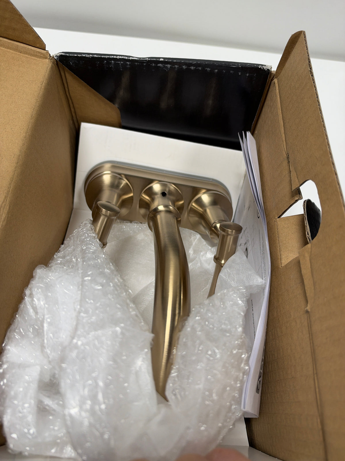 Delta Chamberlain Gold 4 in. Centerset Double-Handle Bathroom Faucet in Champagne Bronze