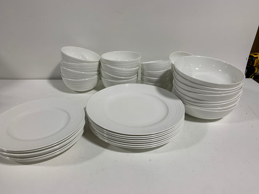 Mikasa 40-piece Bone China Dinnerware Set