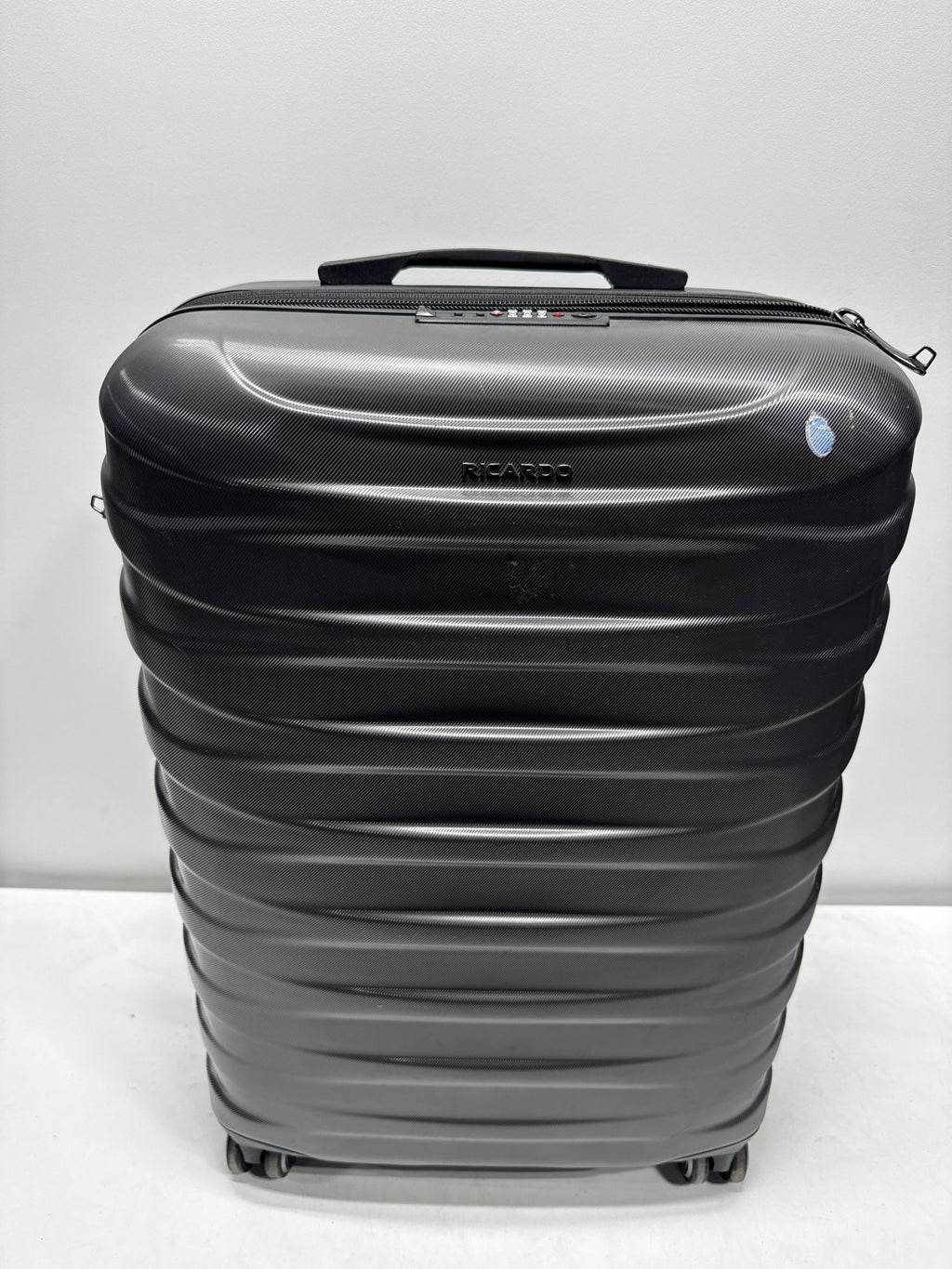 Used Ricardo 3 piece Hardside Spinner Set - *Luggage & Travel