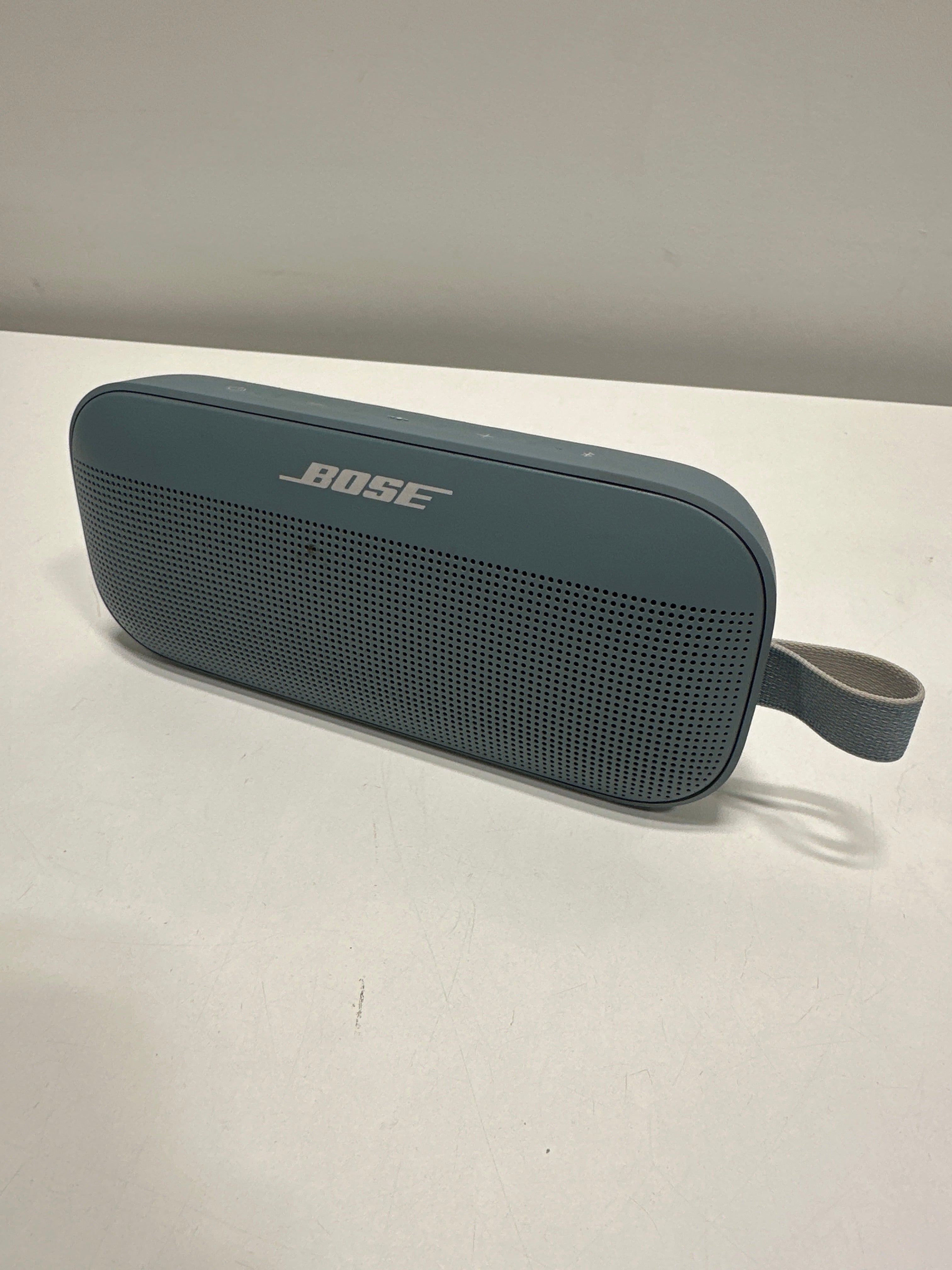 Used Bose SoundLink Flex Bluetooth Speaker, Portable Speaker with Microphone, Wireless Waterproof Speaker for Travel, Outdoor and Pool Use, Stone Blue