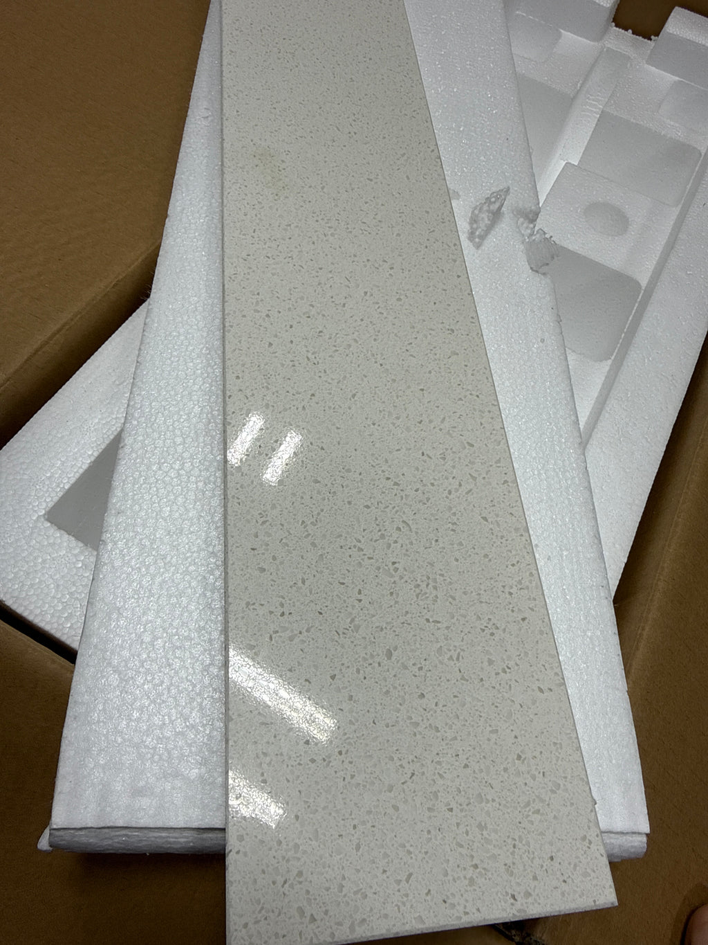 YASINU 21.25 in. W x 4 in. H Qt. Vanity Top Side Splash in White