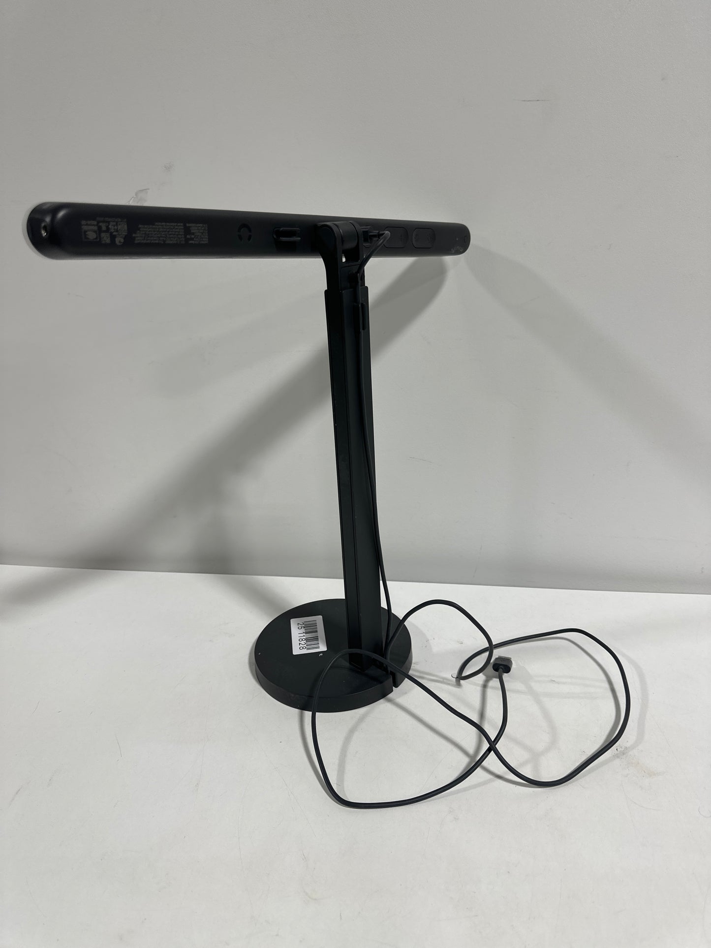 Logitech - Litra Beam Premium LED Streaming Light with TrueSoft Technology and Brightness/Color Temperature Settings - Black