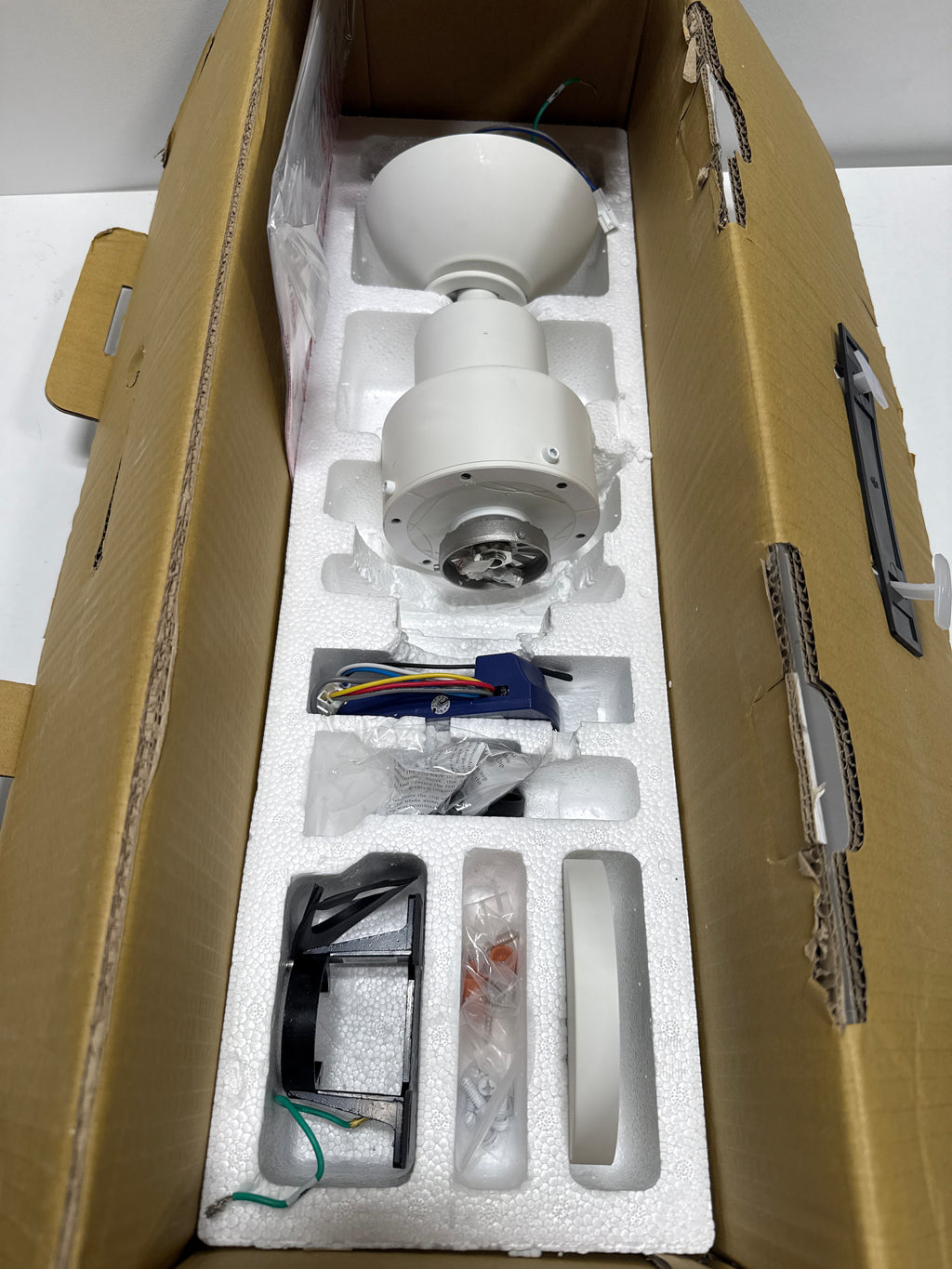 Used Minka Aire Simple Outdoor Rated 52 Inch Ceiling Fan Simple - F787-WHF - Modern Contemporary