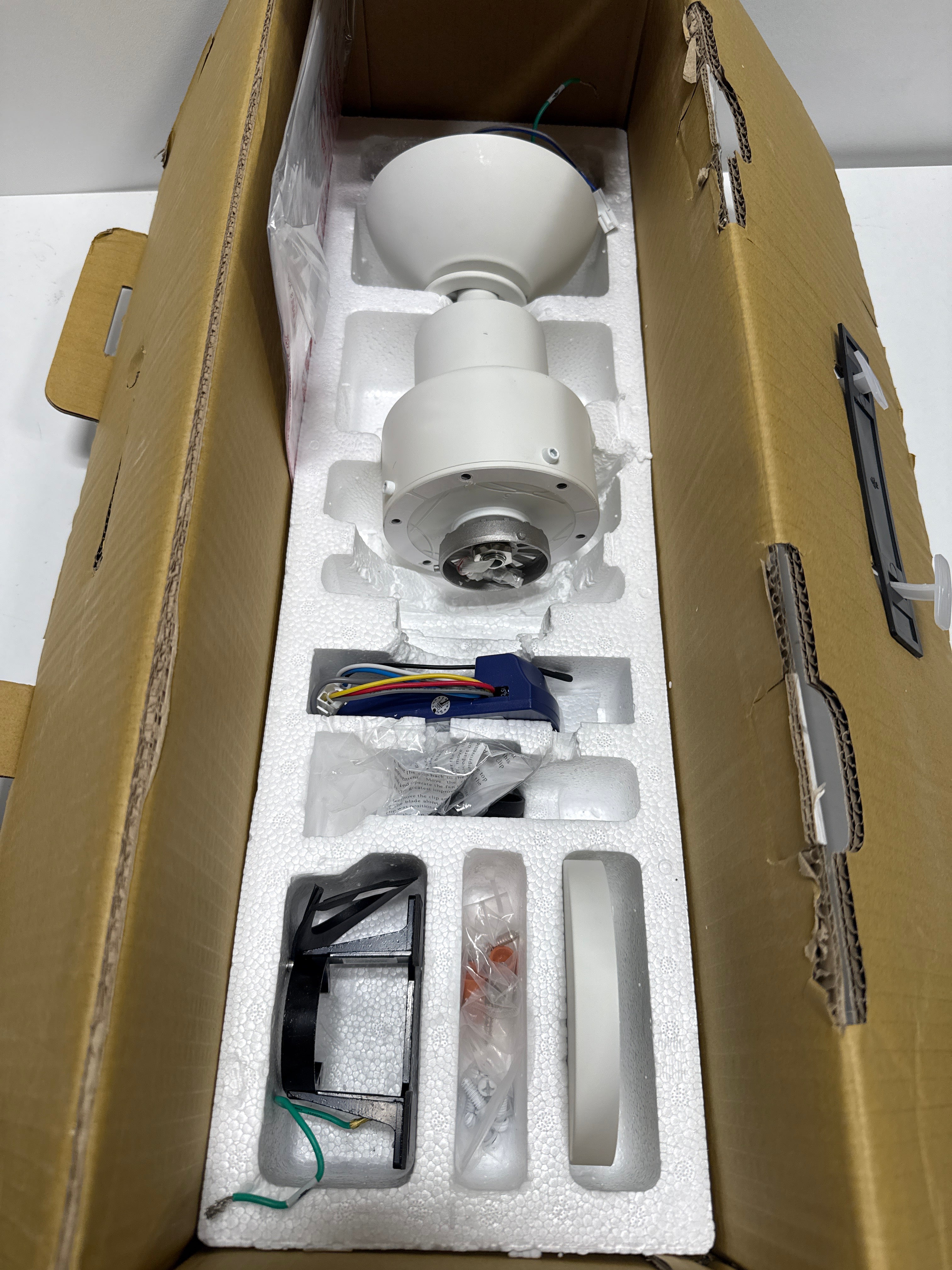 Used Minka Aire Simple Outdoor Rated 52 Inch Ceiling Fan Simple - F787-WHF - Modern Contemporary