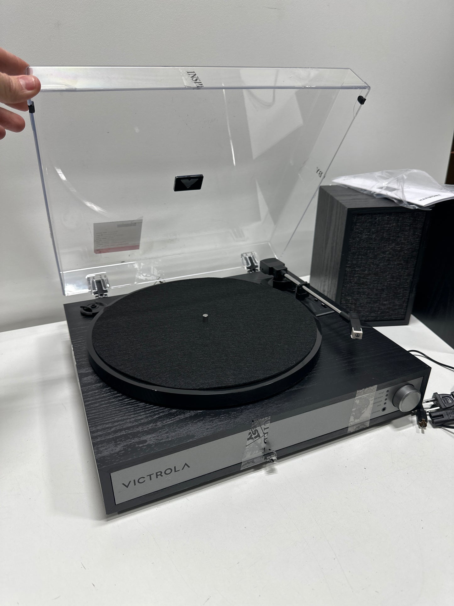 Used Victrola Harmony Bluetooth Turntable System with Speaker - Black