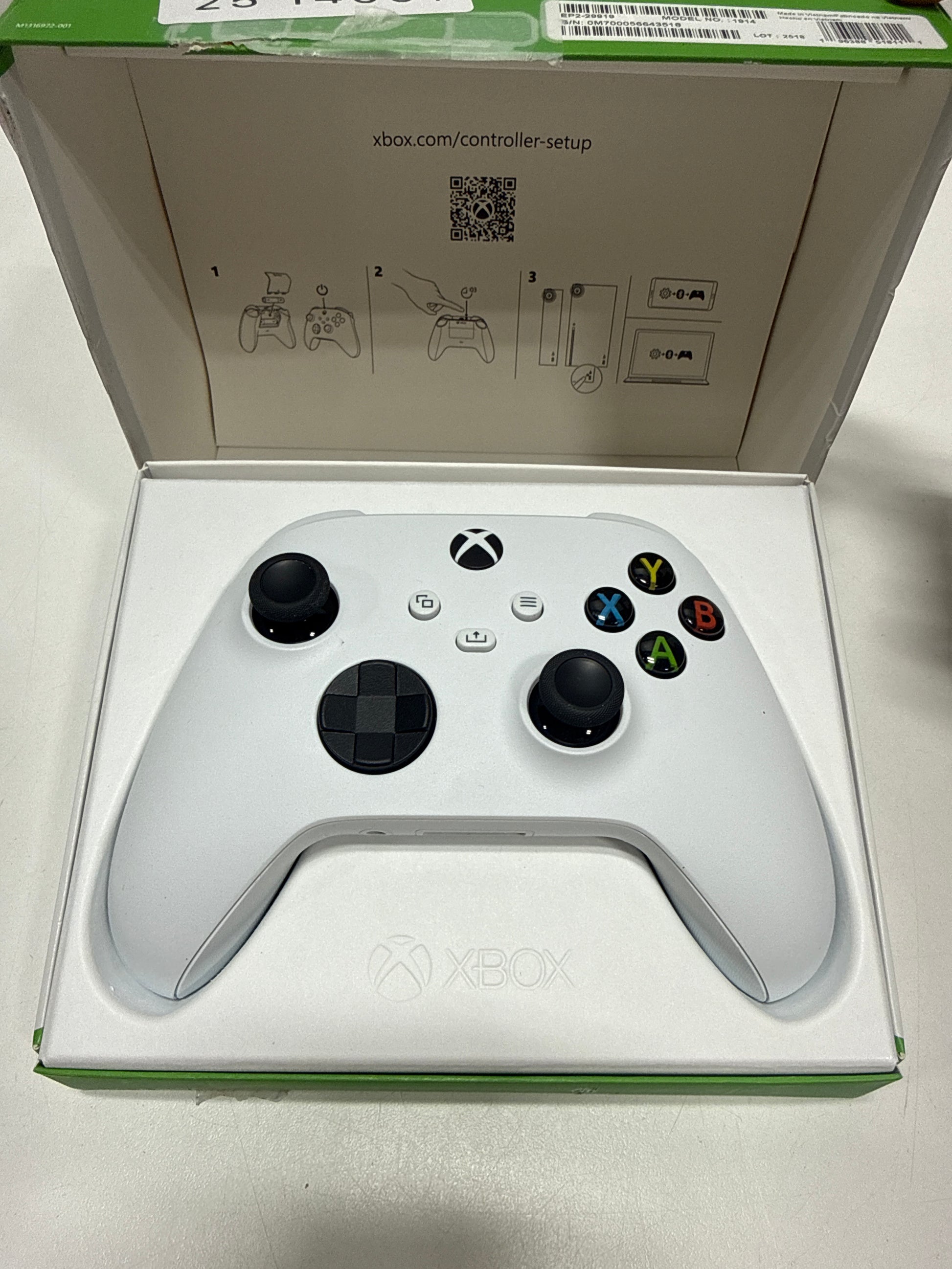 Microsoft - Xbox Wireless Controller for Xbox Series X Xbox Series S Xbox One PCs and Cloud-Enabled Devices - Robot