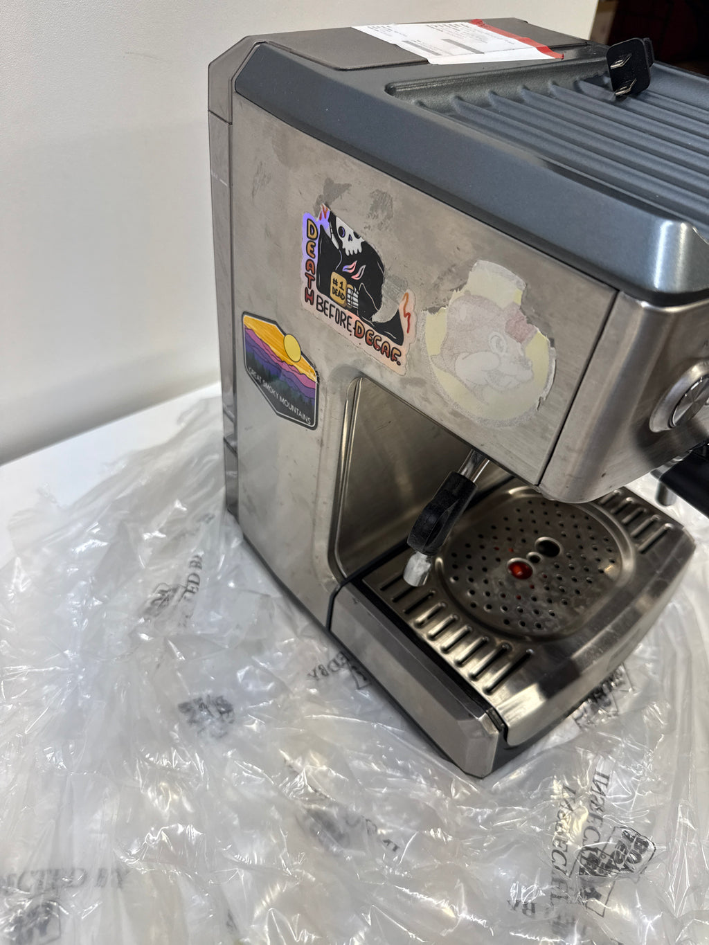 Used Bella Pro Series - Espresso Machine with 19 bars of pressure - Stainless Steel - *Kitchen Appliances