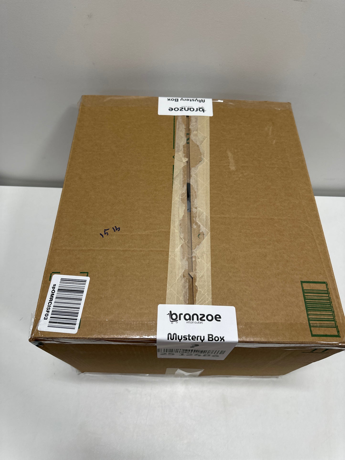Branzoe Retail Outlet Mystery Box - 18" x 16" x 13" (Beauty & Home Goods)