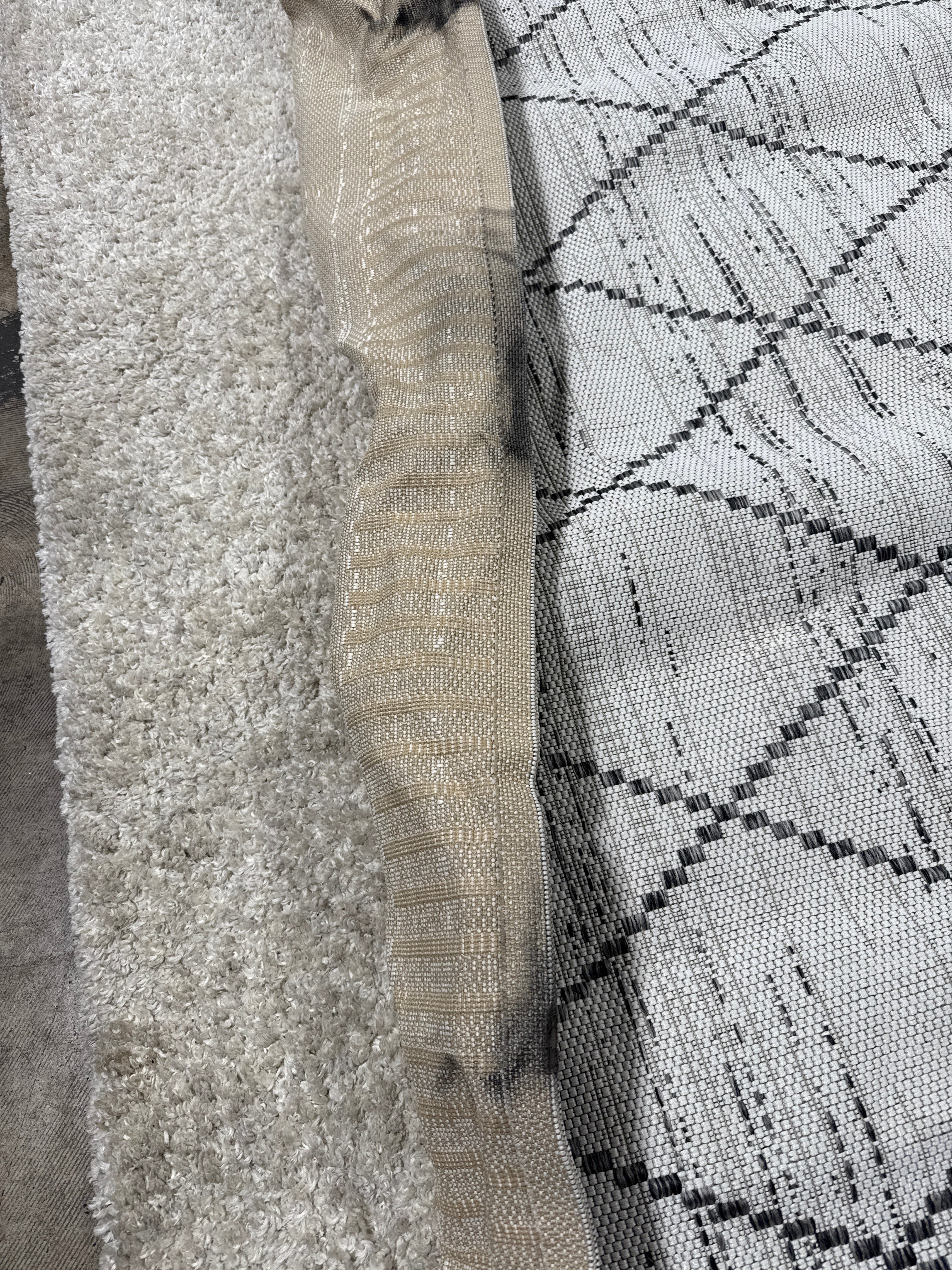 Damage Used Ravenna Indoor/Outdoor Rug Pierce 7 ft. 10 in. x 10 ft. - *Rugs
