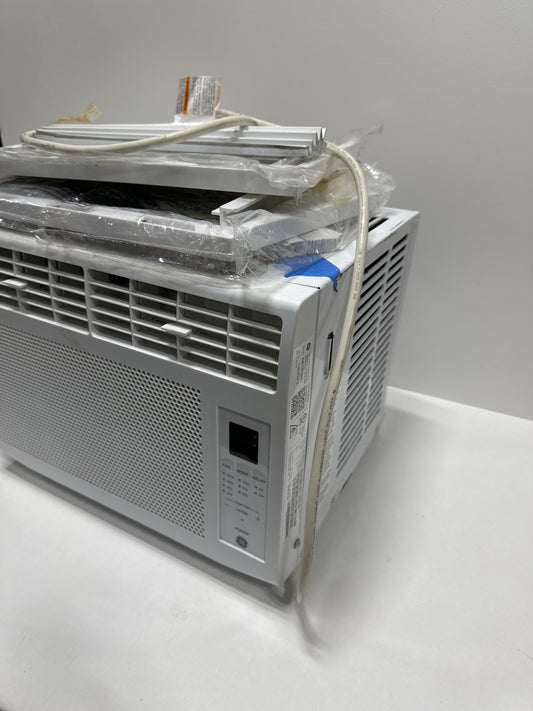 Used GE - 150 Sq. Ft 5000 BTU Window Air Conditioner - White