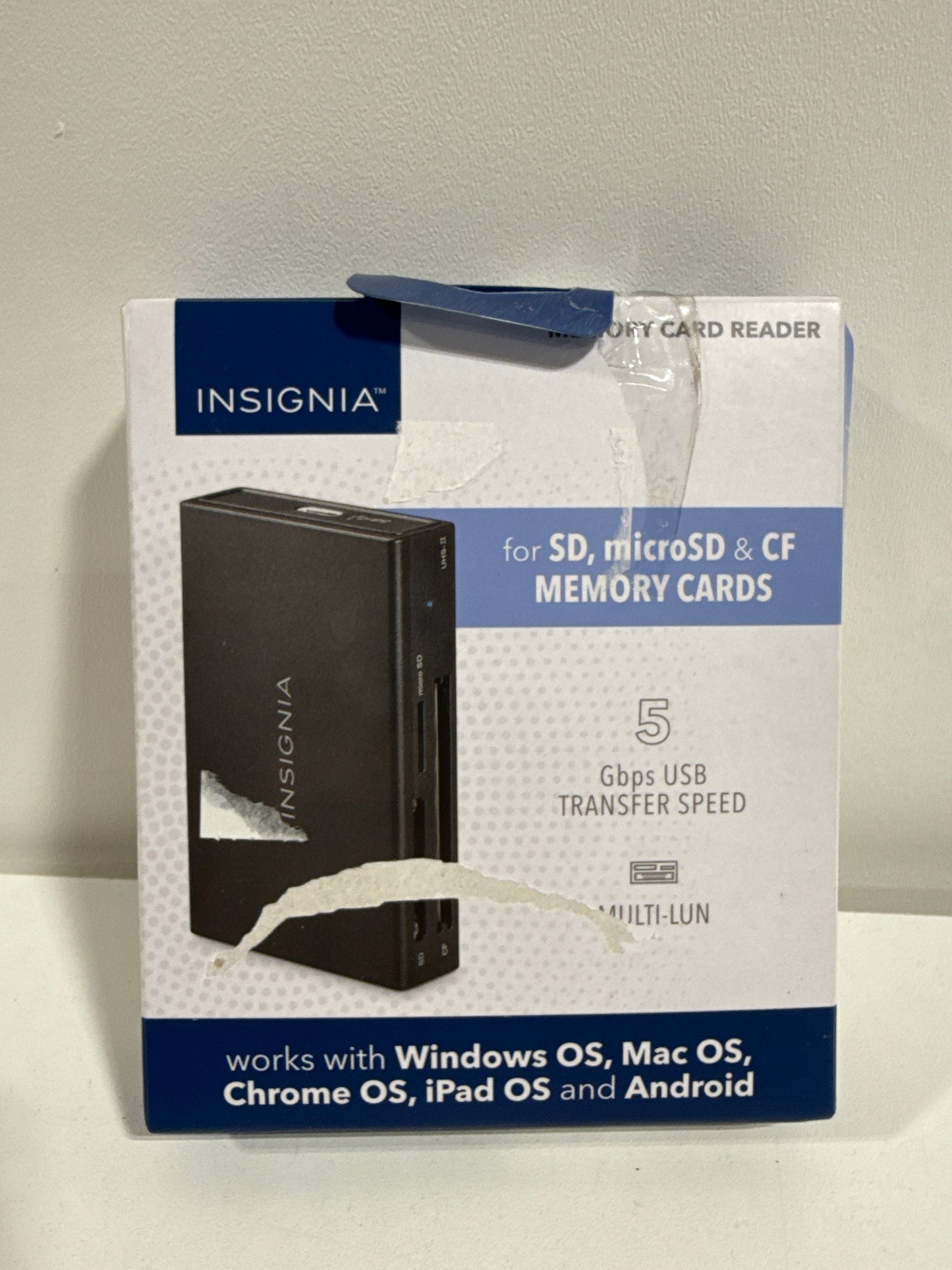 Insignia™ - USB-C to SD, MicroSD and CompactFlash Memory Card Reader - Black