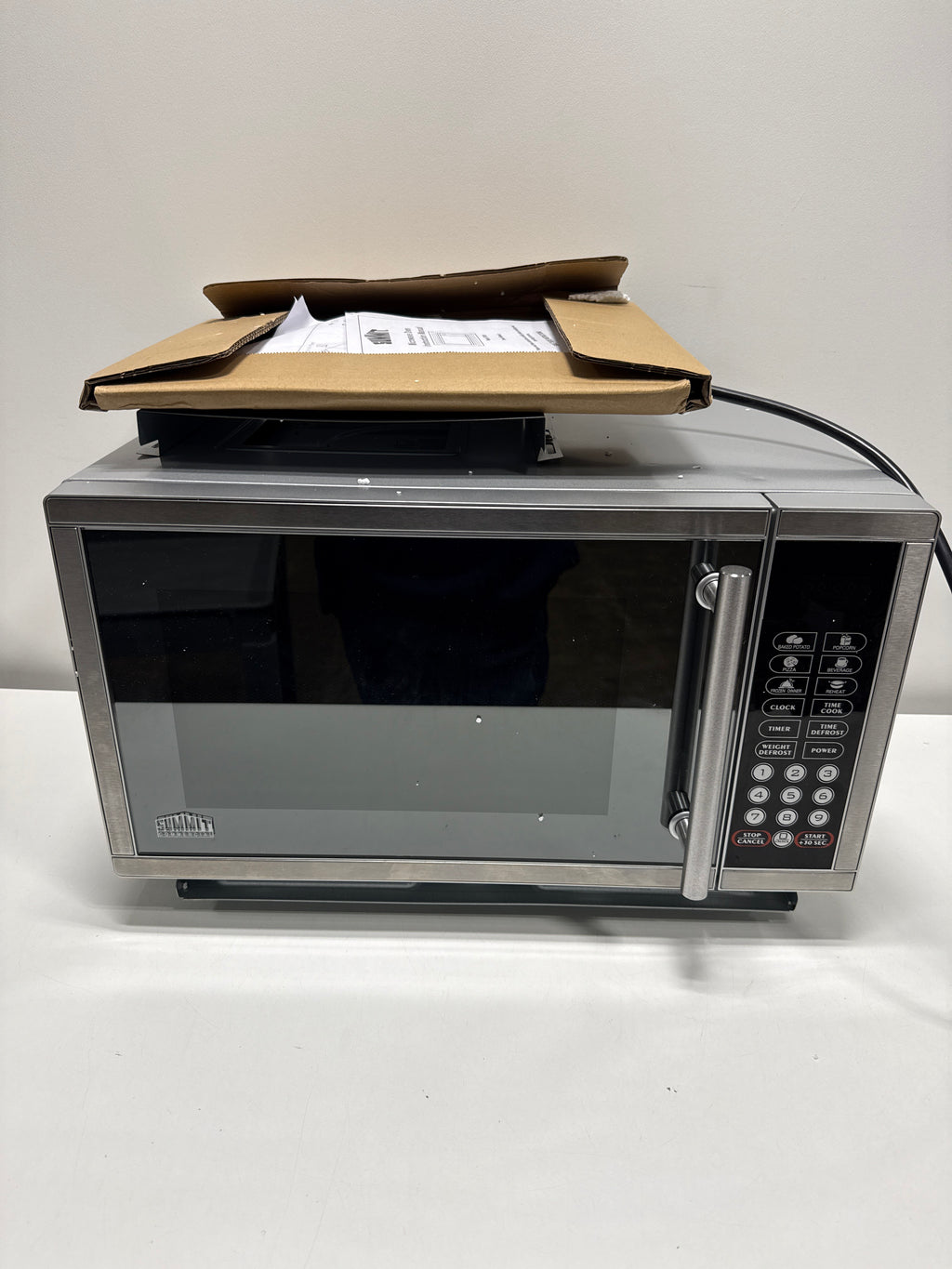 Used See Desc Summit 24 Inch Wide 0.9 Cu. Ft. 900 Watt Built-In Microwave