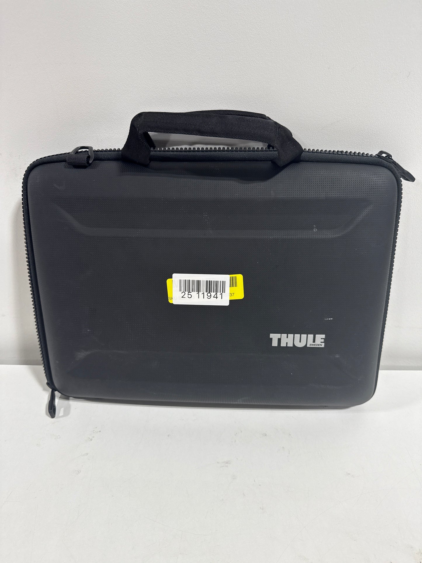 Thule - Gauntlet 4 Attaché Briefcase for All 16” Apple MacBook Pro Models, All 15” Apple MacBook Pro Models & 14.1" PC & Laptops - Black