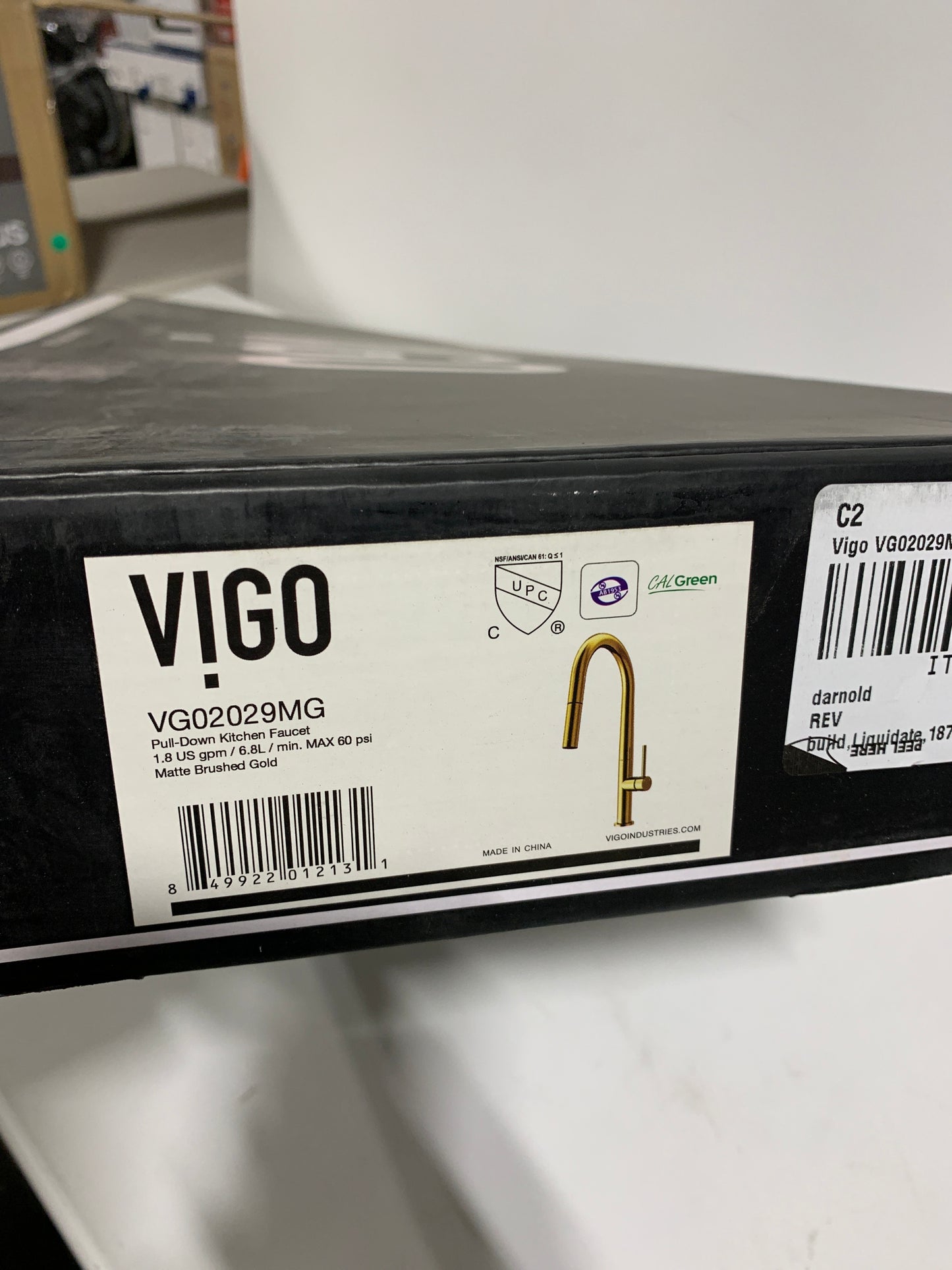 Greenwich Single Handle Pull-Down Sprayer Kitchen Faucet in Matte Brushed Gold