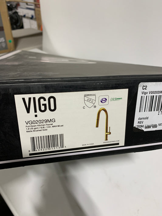 Greenwich Single Handle Pull-Down Sprayer Kitchen Faucet in Matte Brushed Gold