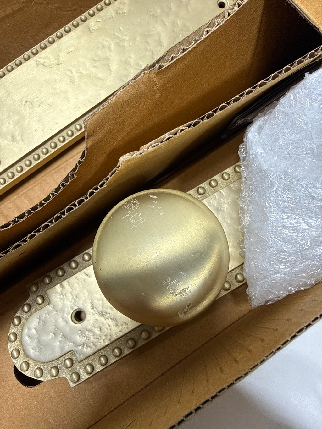 Scratch Signature Hardware 946284-KE-234 Marconi Solid Brass Keyed Entry Door Knob Set with 2-3/4" Backset Satin Brass Commercial Door Hardware