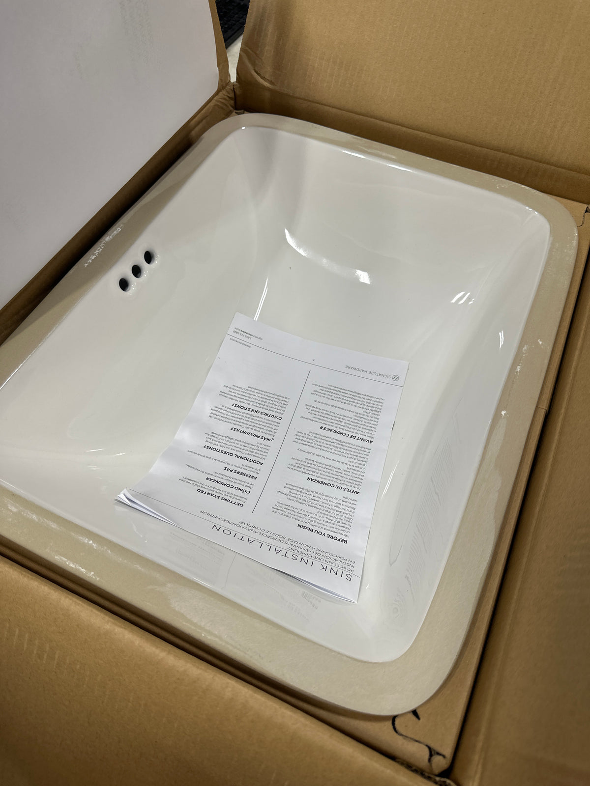 Signature Hardware 498227 Mangrove 20" Vitreous China Undermount Bathroom Sink with Overflow - White