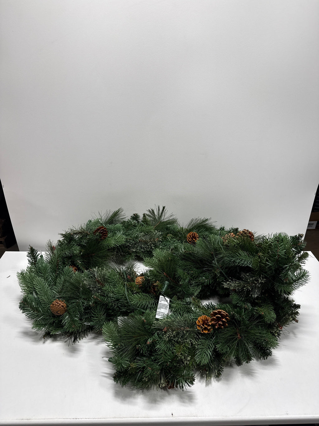 Kirkland 2.7 m (9 ft.) Pre-lit Garland with 90 Dual Colour LED Lights - *Christmas & Seasonal