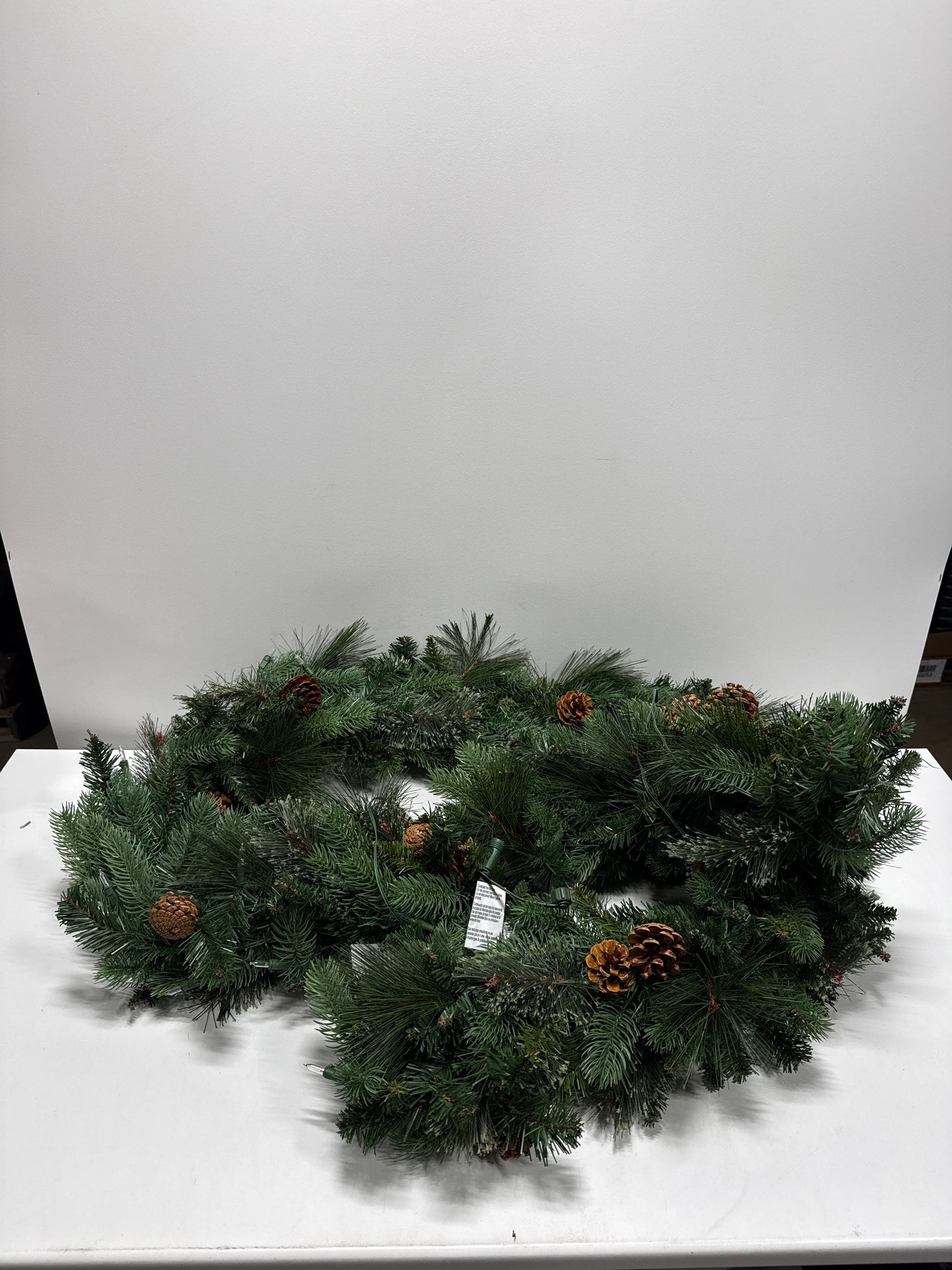 Kirkland 2.7 m (9 ft.) Pre-lit Garland with 90 Dual Colour LED Lights - *Christmas & Seasonal