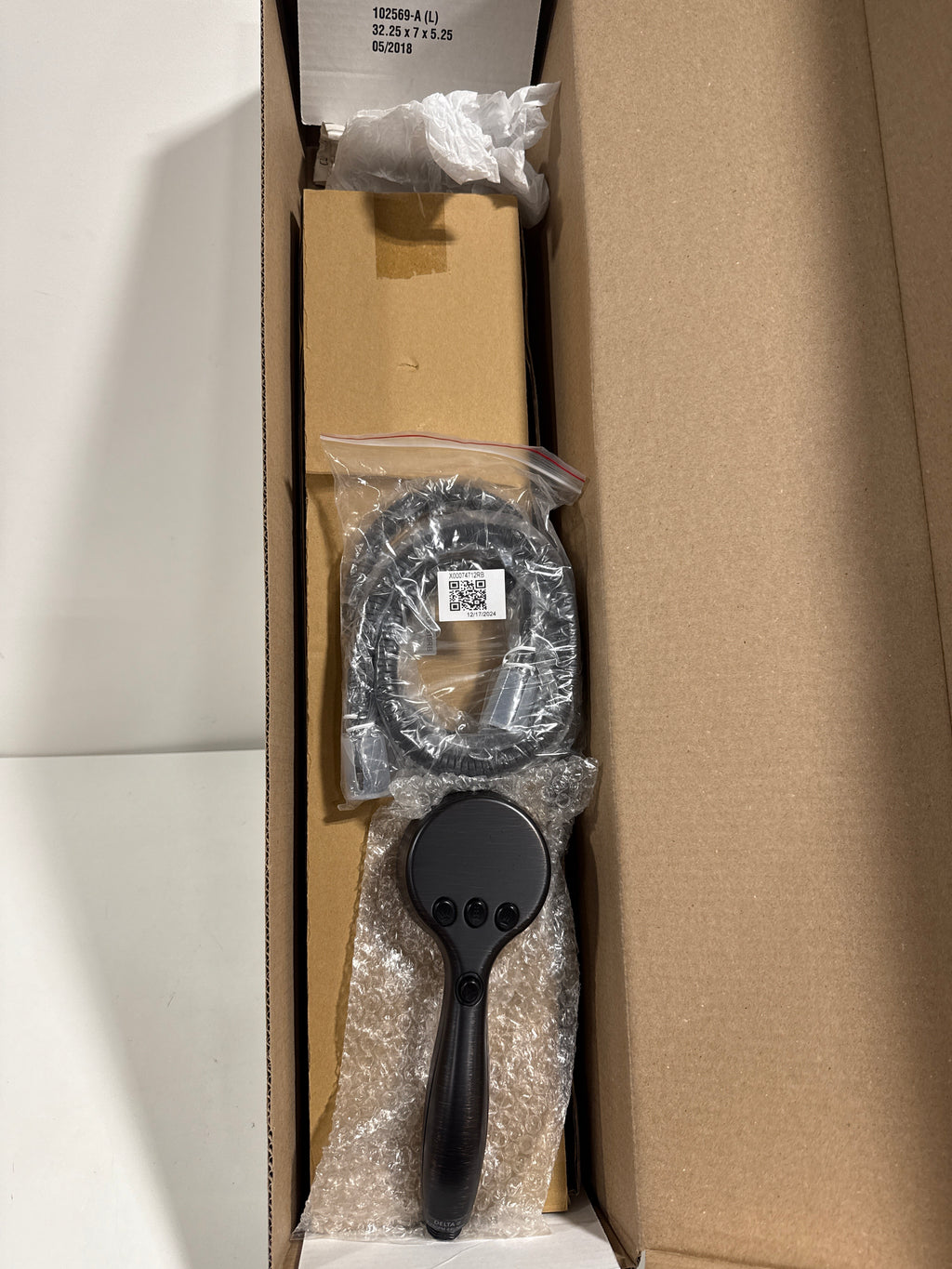 Delta: ActivTouch 9-Setting Slide Bar Hand Shower - *Plumbing