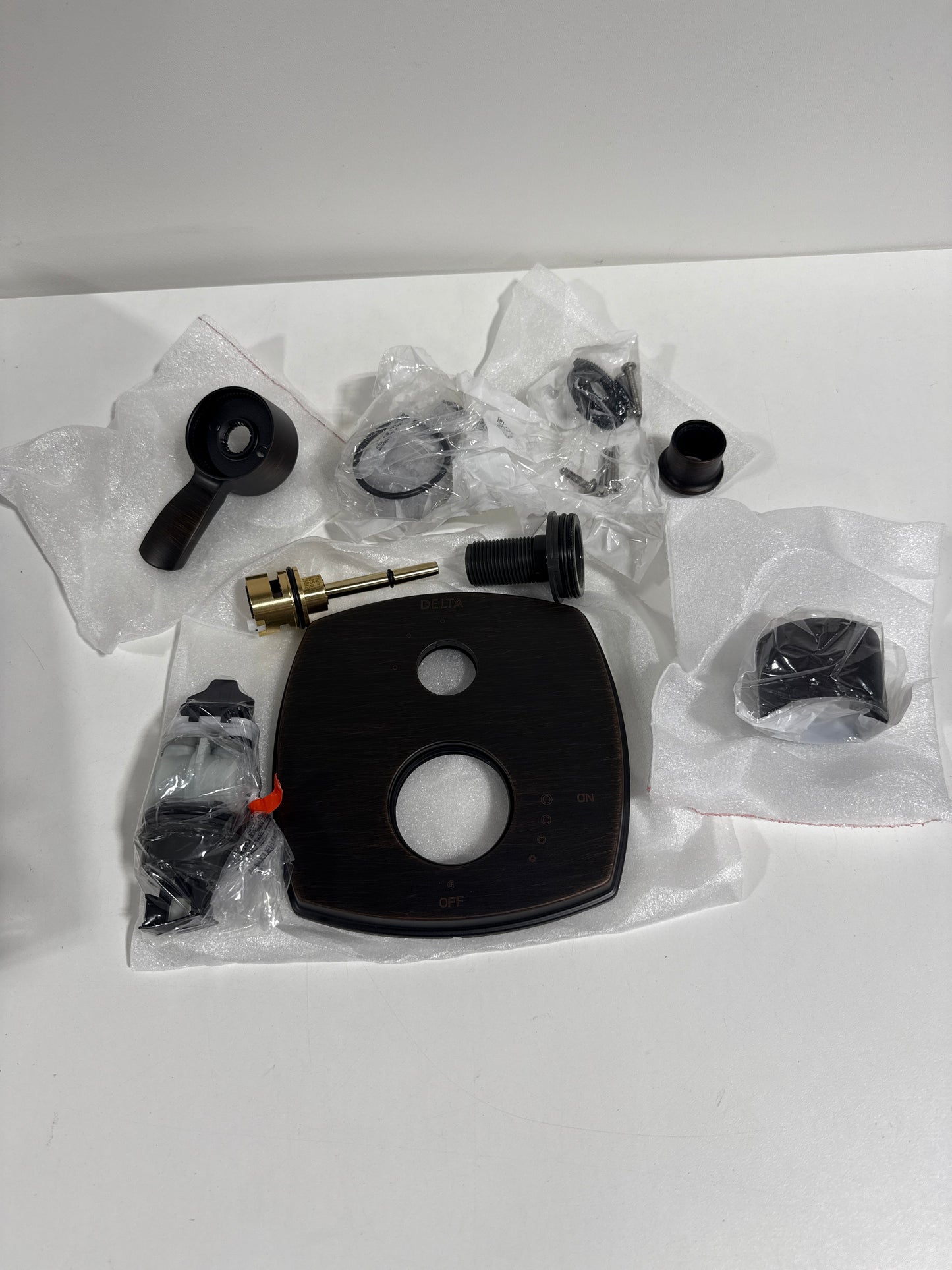 Delta T27876-Lhp Stryke 17 Series Pressure Balanced Valve Trim - Bronze