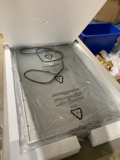 Elegant Decor Genesis 30x20 Rectangle Modern Aluminum LED Mirror in Silver