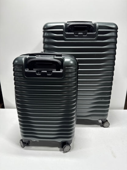 Used Samsonite Element XLT 2.0 Luggage Set 2 Piece Forest Green