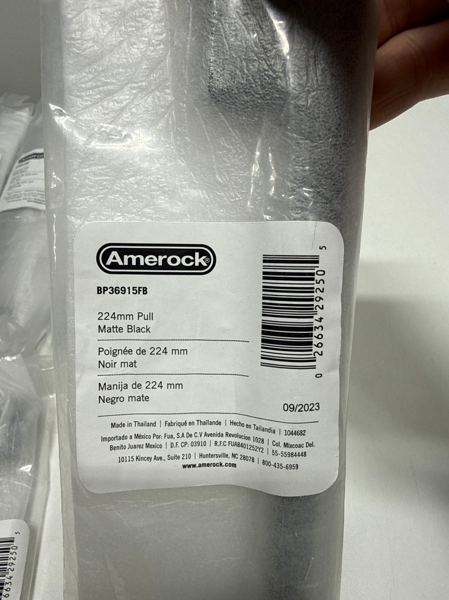 6 x Amerock Versa 8-13/16 Inch (224mm) Center-to-Center Matte Black Cabinet Pull6 x