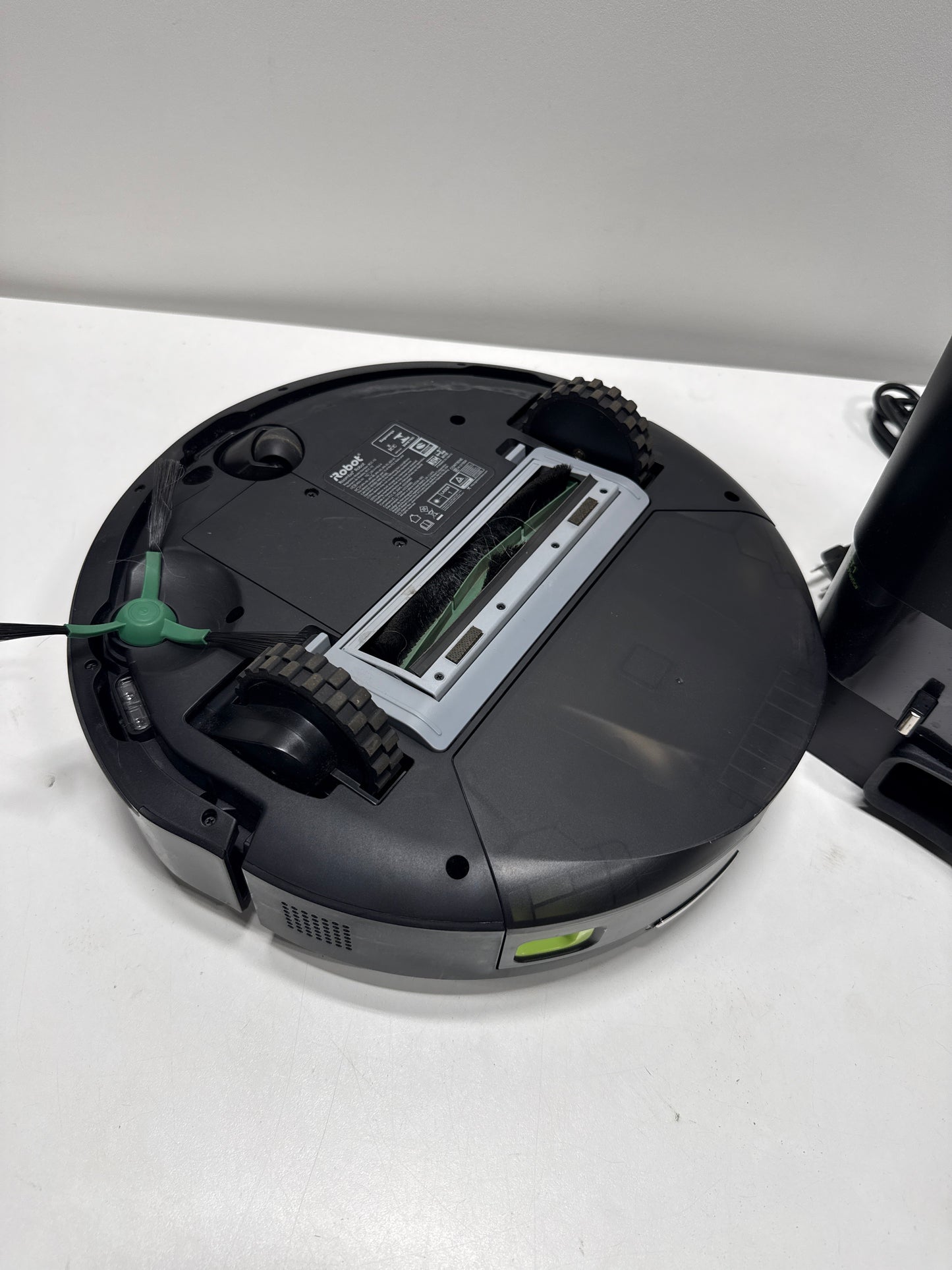 Used IRobot - Roomba 105 Combo Vacuum & Mop + AutoEmpty Dock