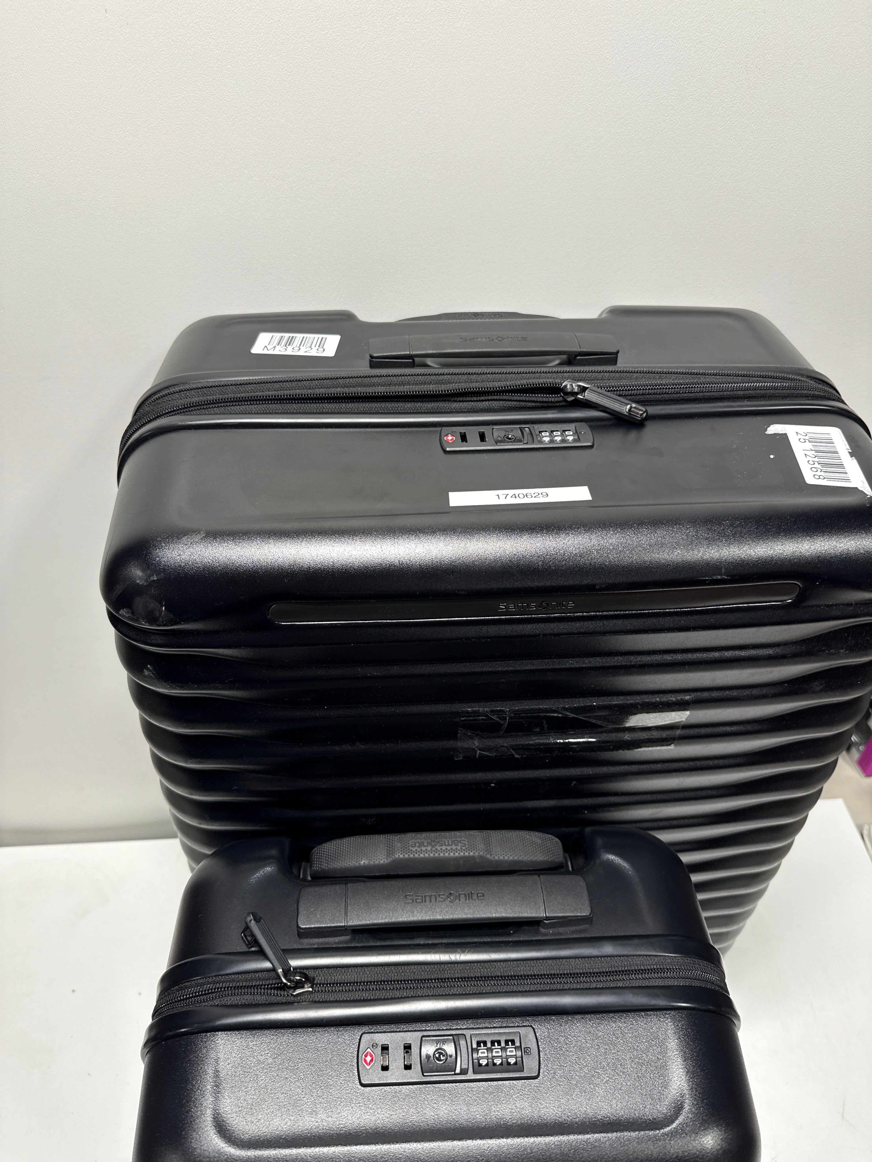 Lightly Used Samsonite Element XLT 2.0 Luggage Set 2 Piece Black - *Luggage & Travel