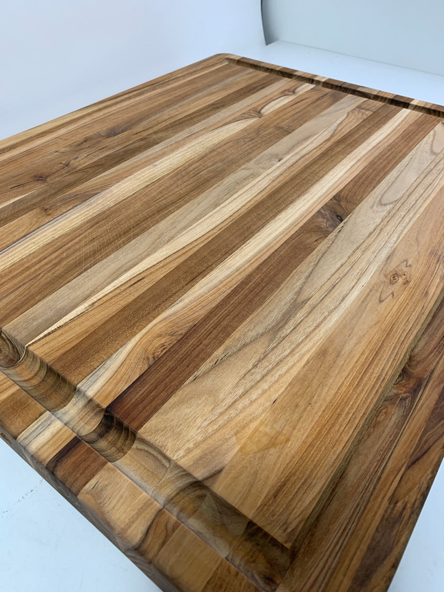 Used Teakhaus Extra Large Cutting Board