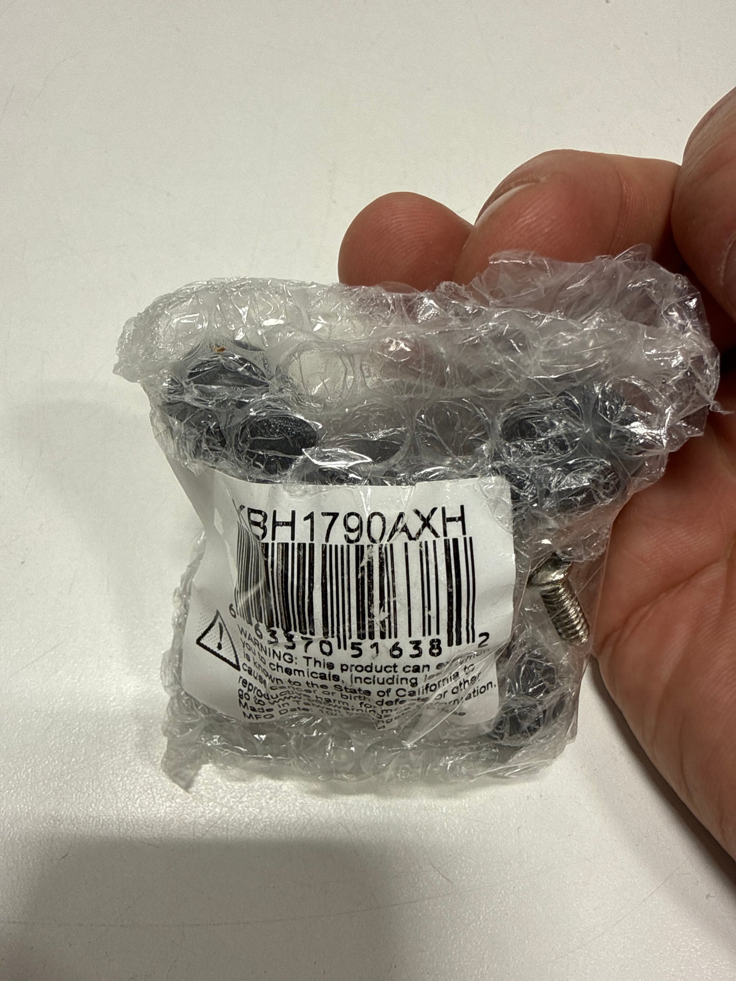 Kingston Brass Kbh179axh Hot Metal Cross Handle 3/8 X 16Pt - Black