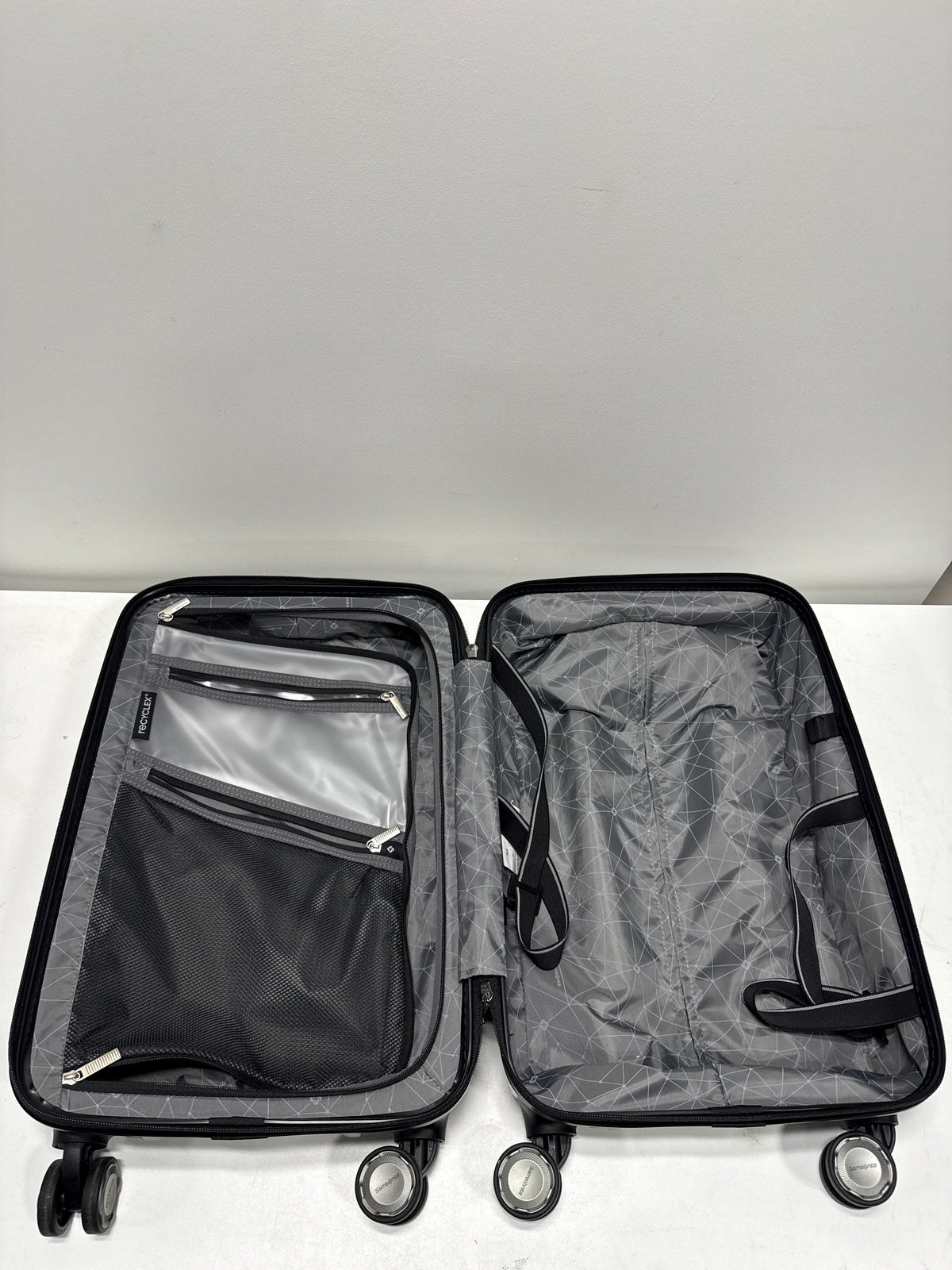 Used Samsonite Element XLT 2.0 Luggage Set 2 Piece Forest Green - *Luggage & Travel