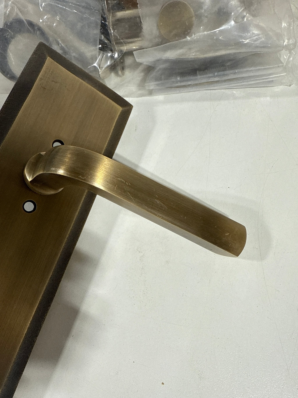 Scratch Signature Hardware 479101 Aurick Right Handed Solid Brass Keyed Entry Door Lever Set with 2-3/8’’ Backset