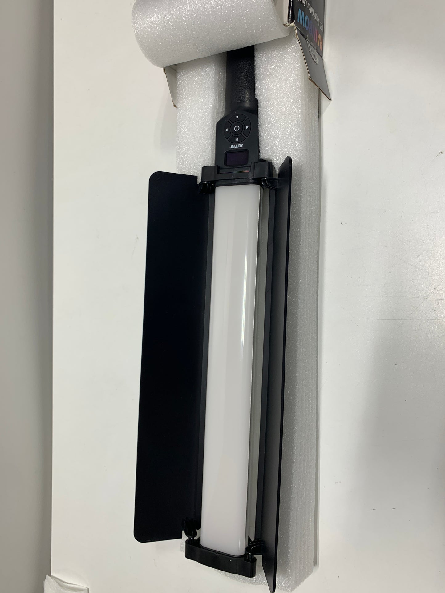 Sunpak - RGB LightStick PRO with Built-in Battery and Barndoors - Black