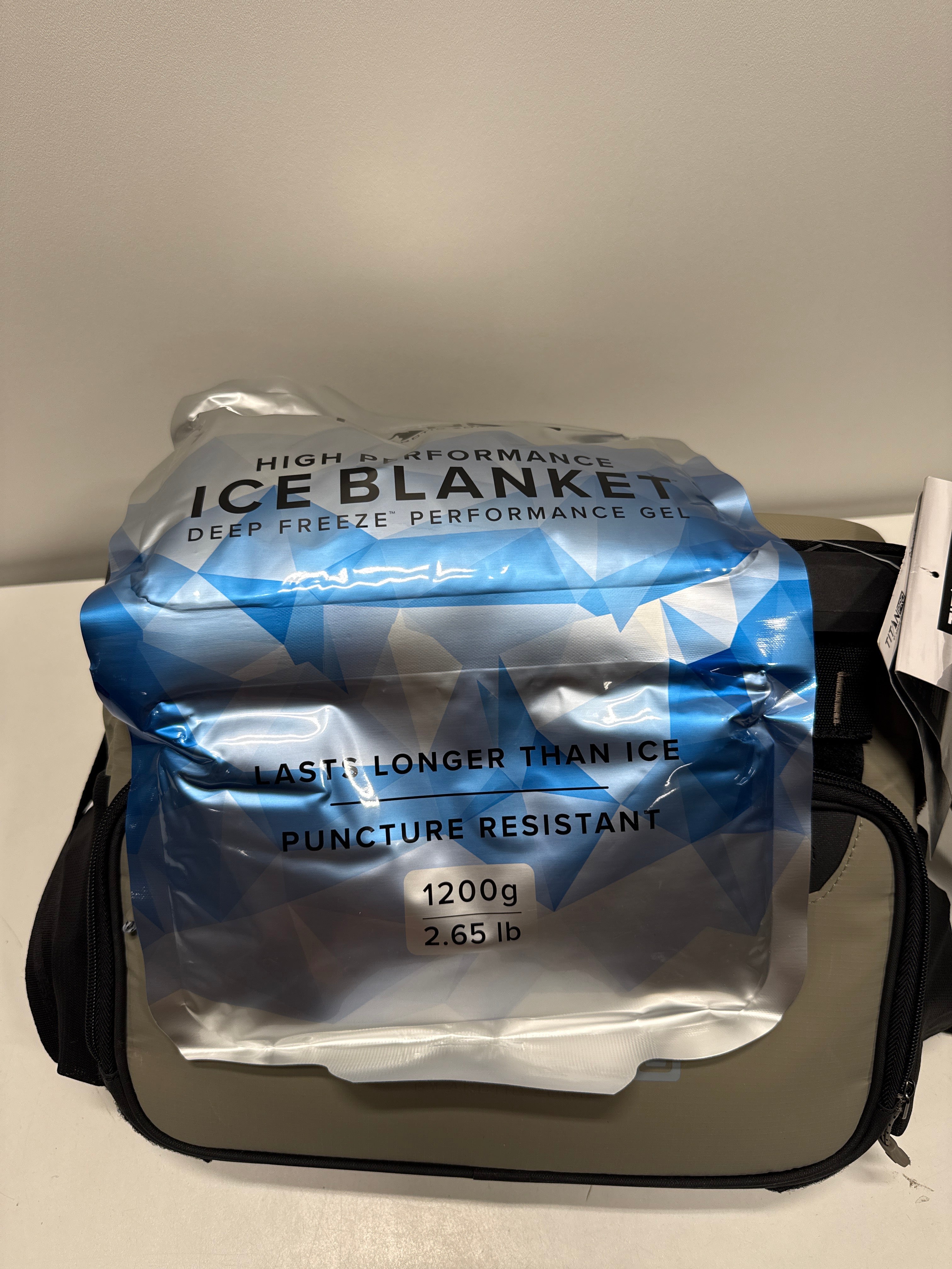 Titan PRO by Arctic Zone 40 Can Iceless Zipperless Cooler