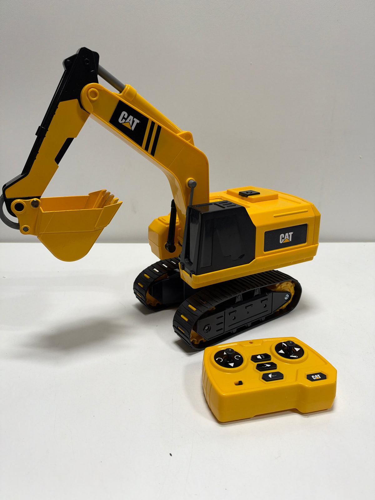 Used CAT Massive Mover RC Steel Excavator