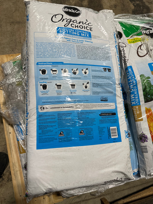 Miracle-Gro Organic Choice, Raised Bed & In-Ground Soil with Compost, 50 qt